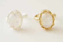 Load image into Gallery viewer, Resin Ring, Silver Gold Plated Crown Oval Seashell White caldesia Rainbow Glow Reflection