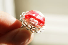 Load image into Gallery viewer, Resin Ring, Daisy Cherry Blossoms Silver Gold Plated Lace Circle Flower Red caldesia Rainbow Glow Reflection Sakura