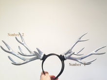 Load image into Gallery viewer, Antlers Reindeer Silver Horn Demon Nymph Horn Headdress Christmas Wizard Two style  Costume（Big）