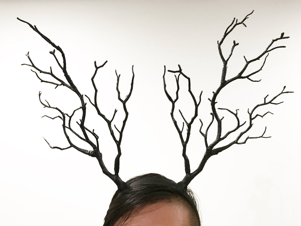 Handcrafted Black Branch Horn Headpiece – Forest-Inspired Antler Crown