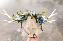 Load image into Gallery viewer, White Antlers Horn Gem Zircon Lace Daisy Flowers Rose Nymph Forest Horn Headdress Antlers Blue Green Vintage marriage